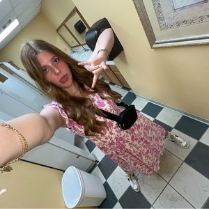 Meet your Posher, Bailey